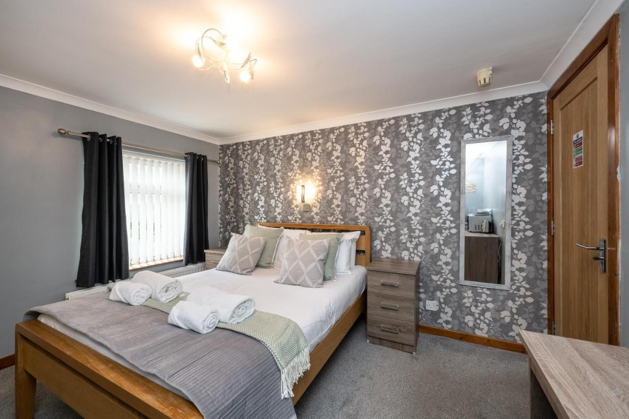 The New Lodge Pontardawe 외부 사진