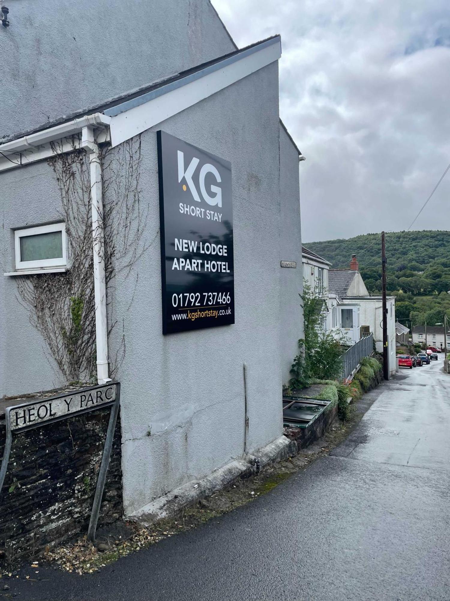 The New Lodge Pontardawe 외부 사진