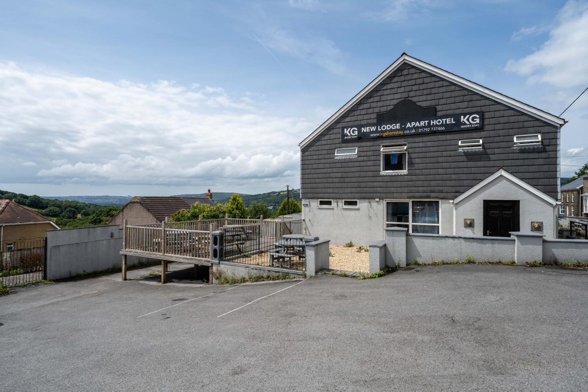 The New Lodge Pontardawe 외부 사진